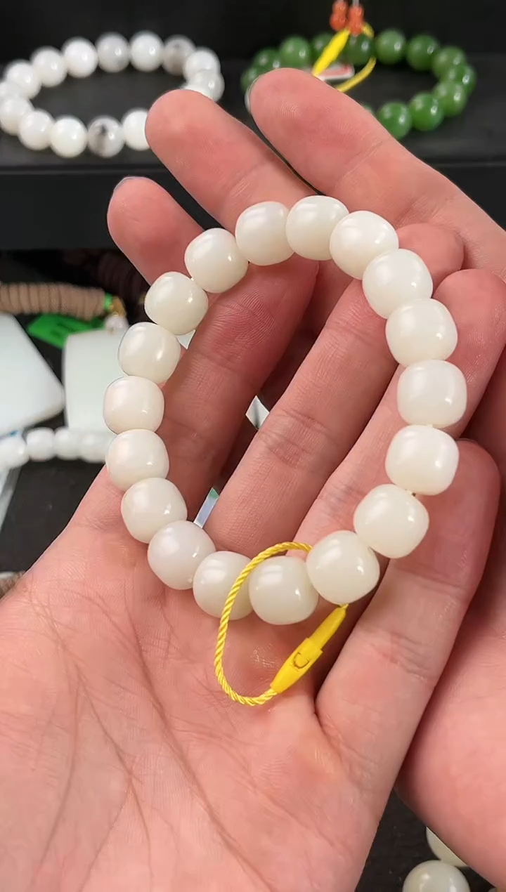 【闪购商品】和田玉手串未镶嵌且末天泰白玉卡12微色差