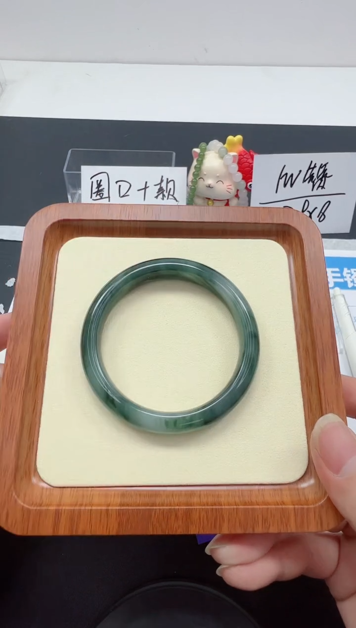 【闪购商品】石英质玉手镯未镶嵌编号：107--56.1圈 金丝玉