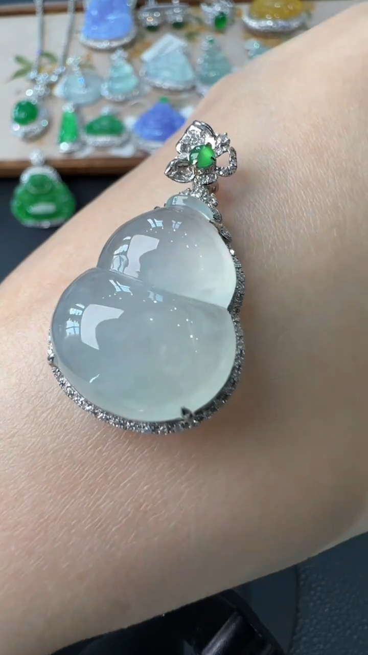 【闪购商品】翡翠吊坠(不含链)18K金镶嵌21