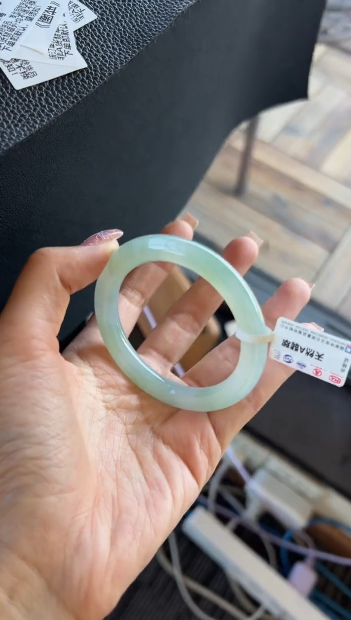 【闪购商品】翡翠手镯未镶嵌19号51.5*8.8*8.5