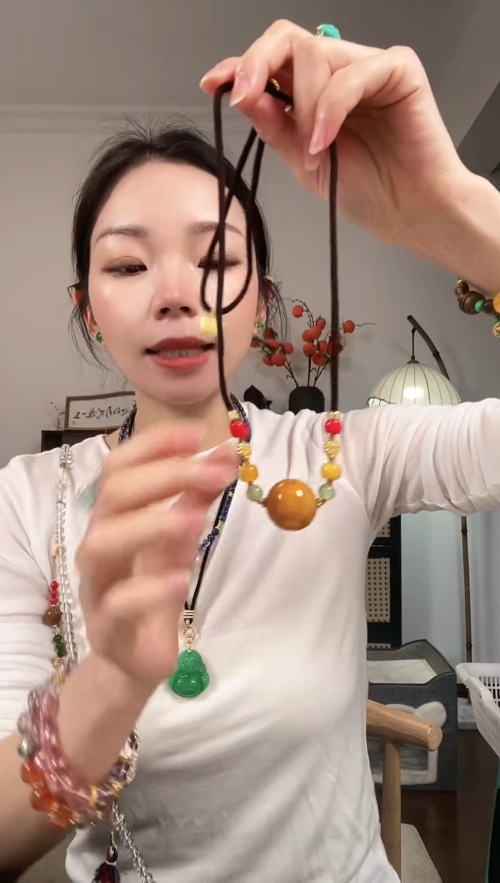 【闪购商品】琥珀颈饰未镶嵌A234AAAAAAA