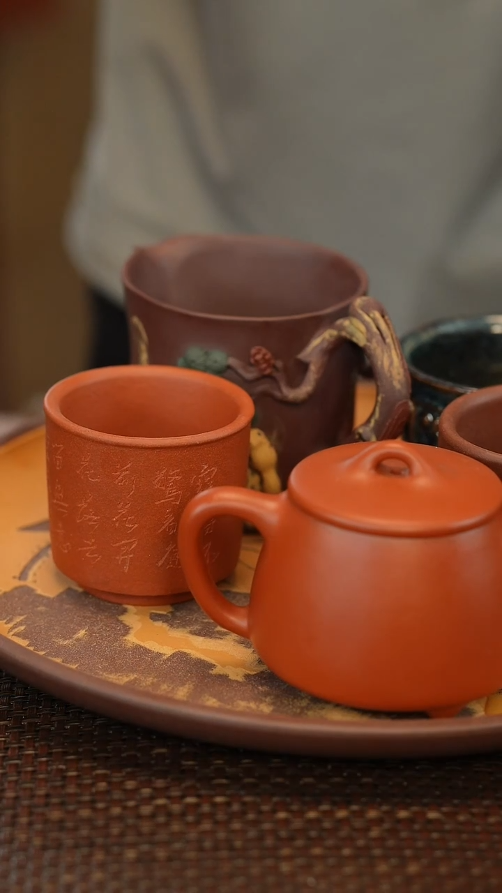 茶壶紫砂1****_朱一盘荷花一盏随机一树桩杯一紫一红雕刻随机发杯