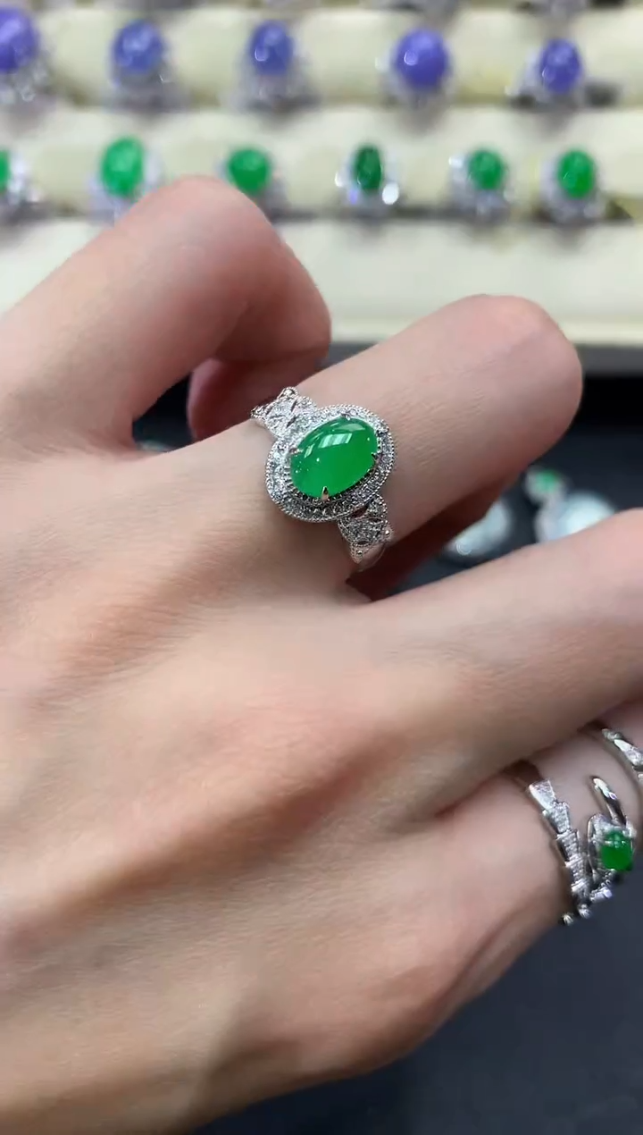 【闪购商品】翡翠戒指18K金镶嵌a63        