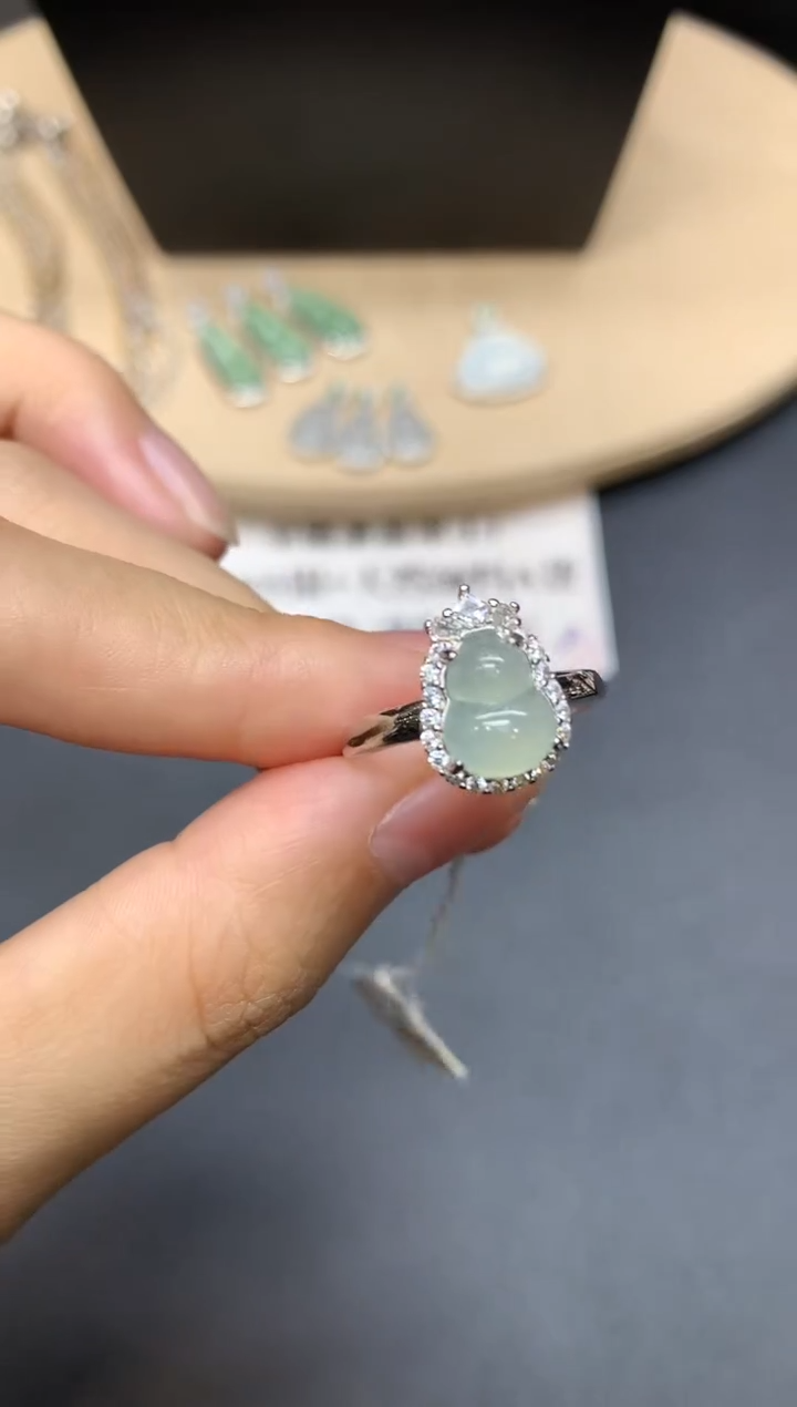 【闪购商品】翡翠戒指银S925镶嵌葫芦【多样性发其一】