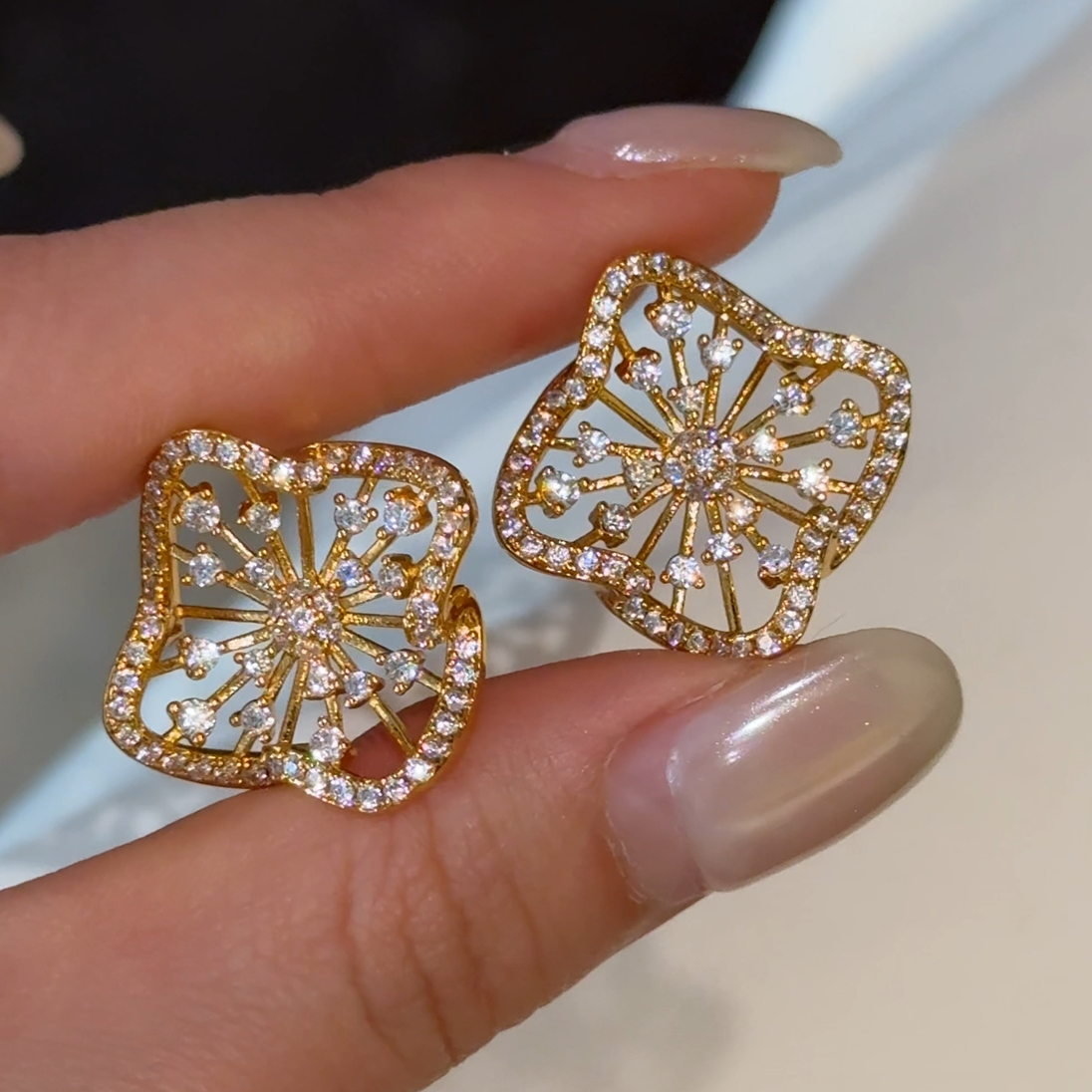 黄铜锆石耳饰 【予言】气质优雅时尚蕾丝镂空方形花朵耳钉