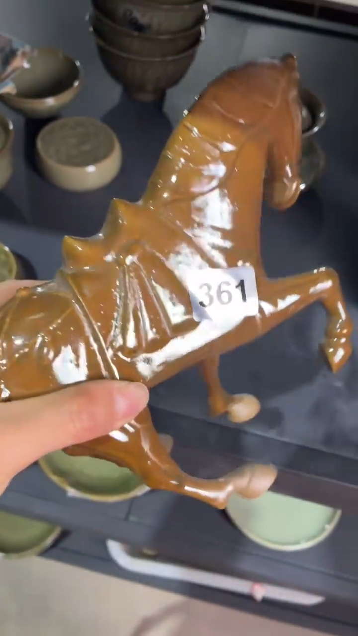 仰山微瑕红釉马361