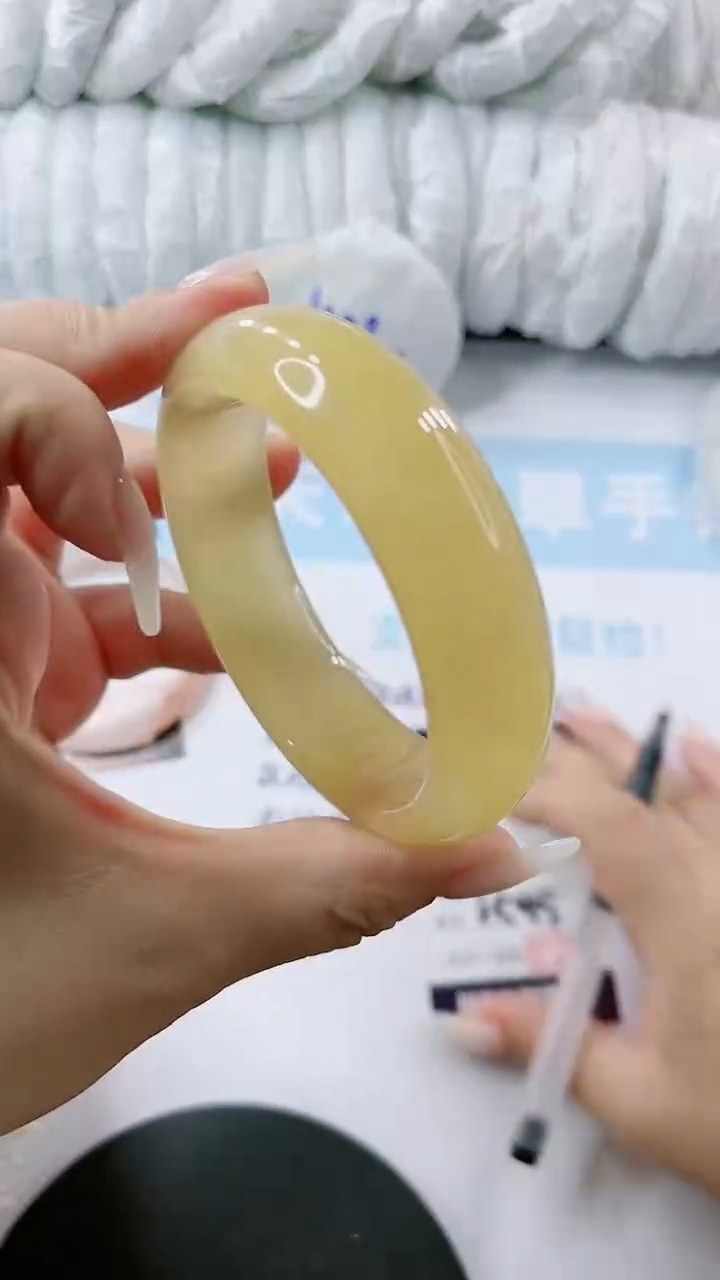 【闪购商品】石英质玉手镯未镶嵌多样性发货V595