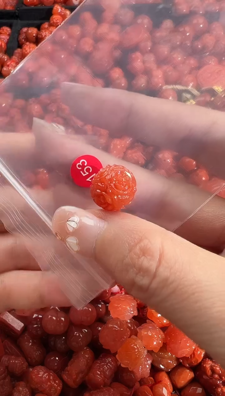 颈饰未镶嵌南红玛瑙1