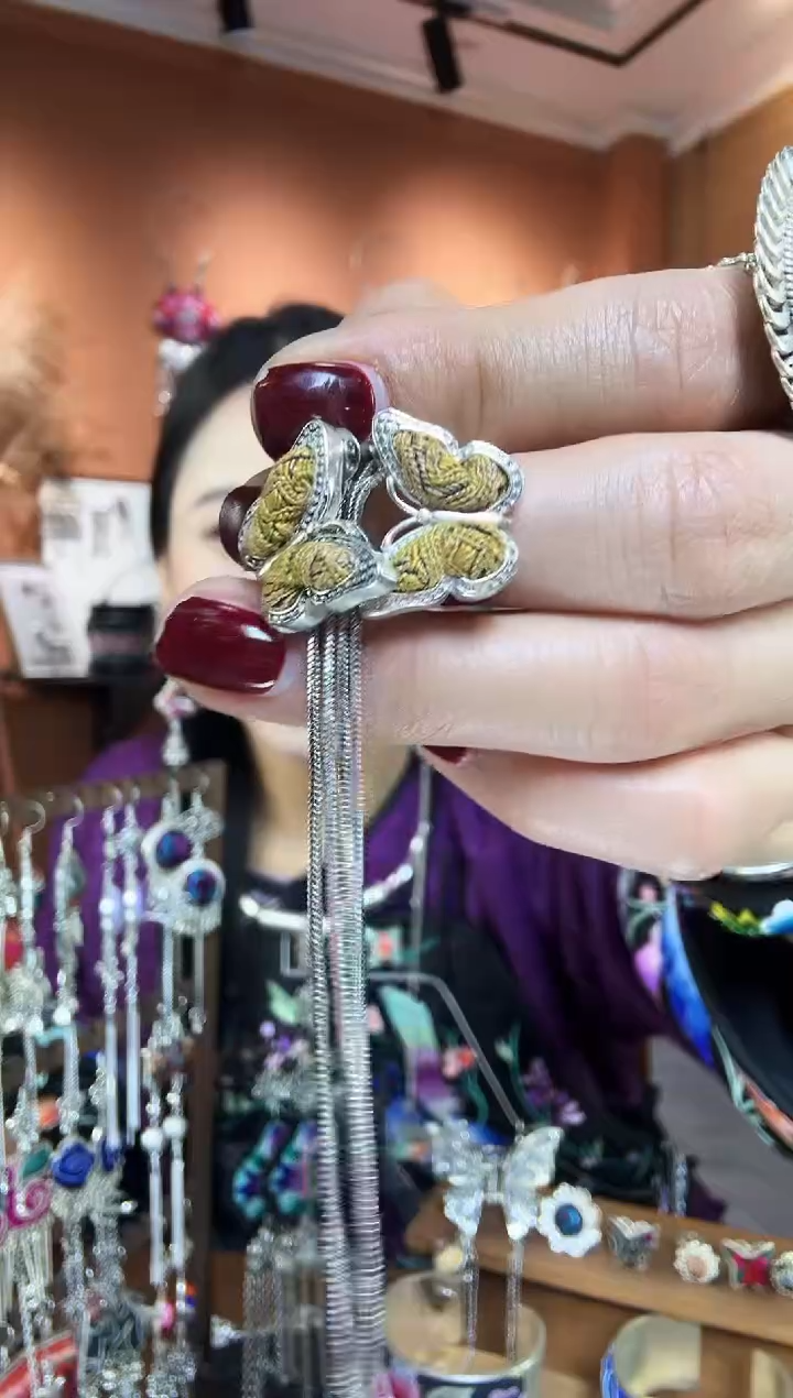 【闪购商品】刺绣纯手工民族风耳环