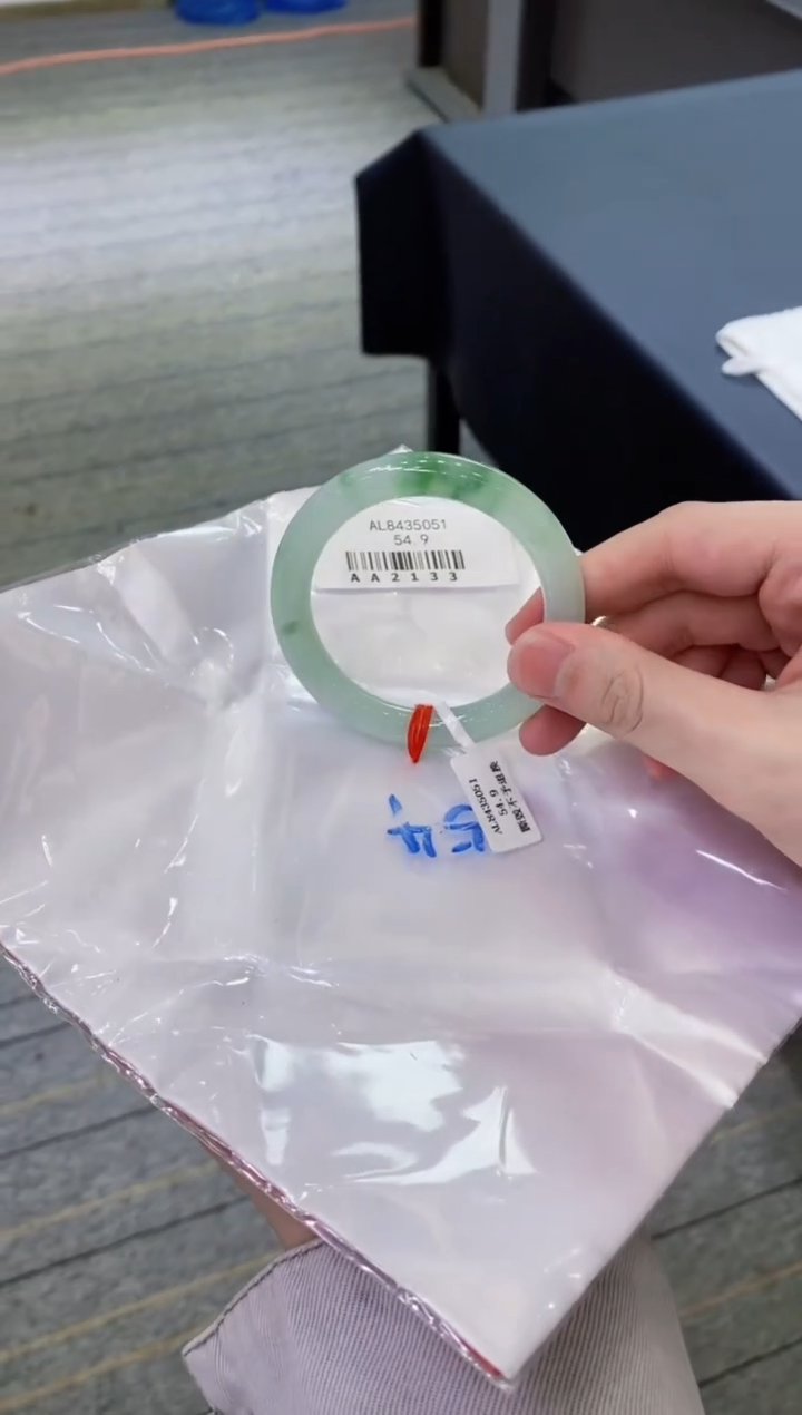 【闪购商品】翡翠手镯未镶嵌           