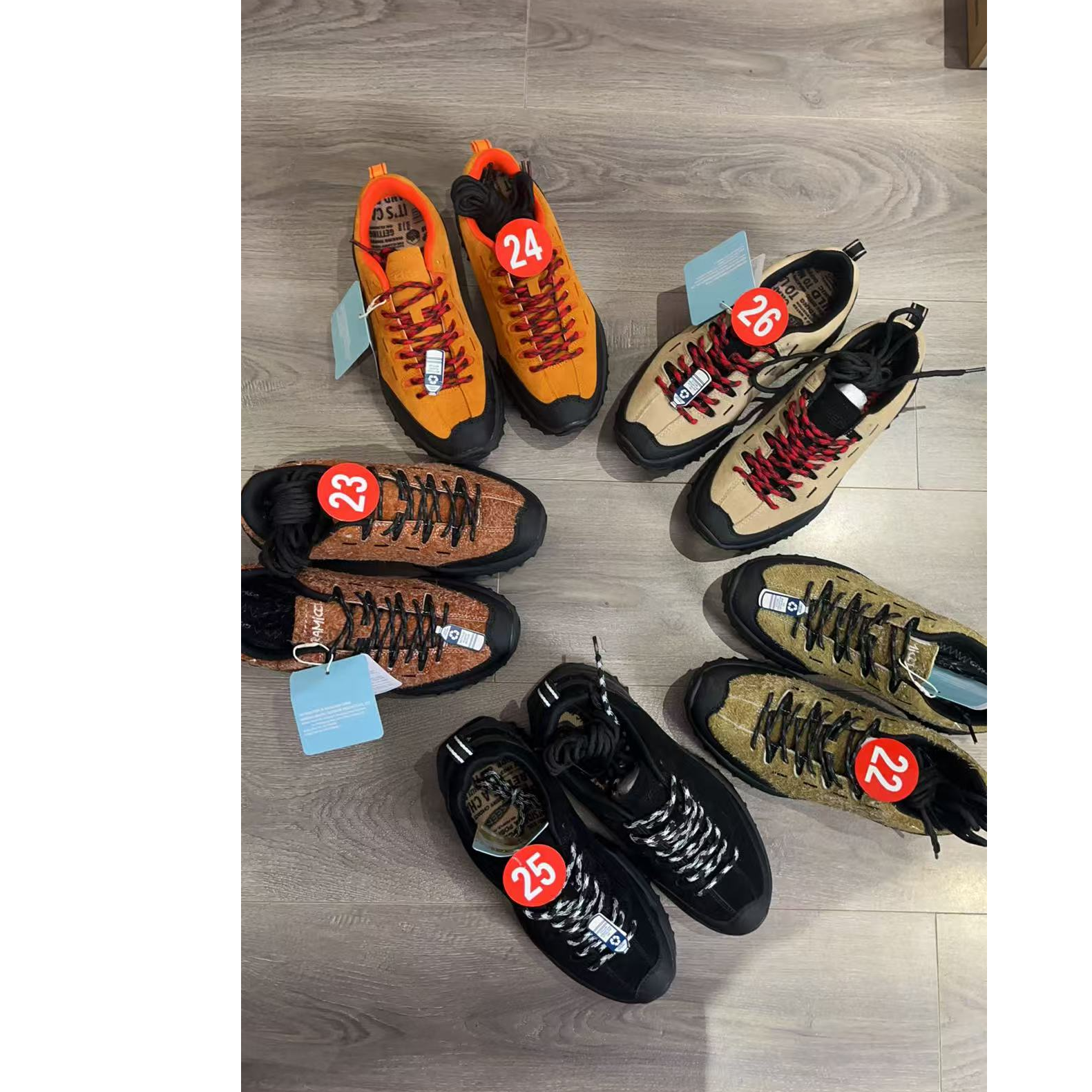 新款户外登山情侣攀岩减震防滑大牌真皮防水运动鞋