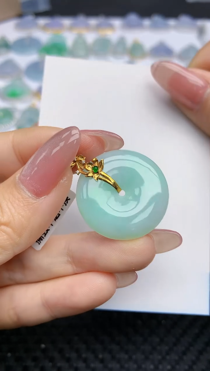 【闪购商品】翡翠颈饰18K金镶嵌天然翡翠A货