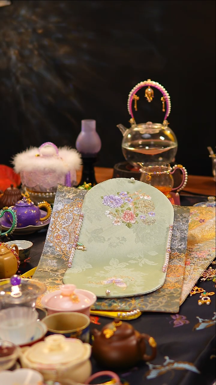 眯*眼西阵织+绿色椭圆组合