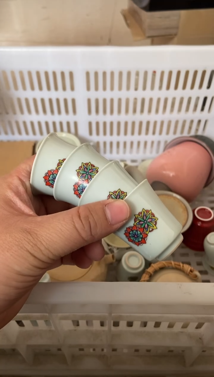 杯无运费险有瑕疵的摄影的产品有使用过的痕迹有点脏介意勿拍