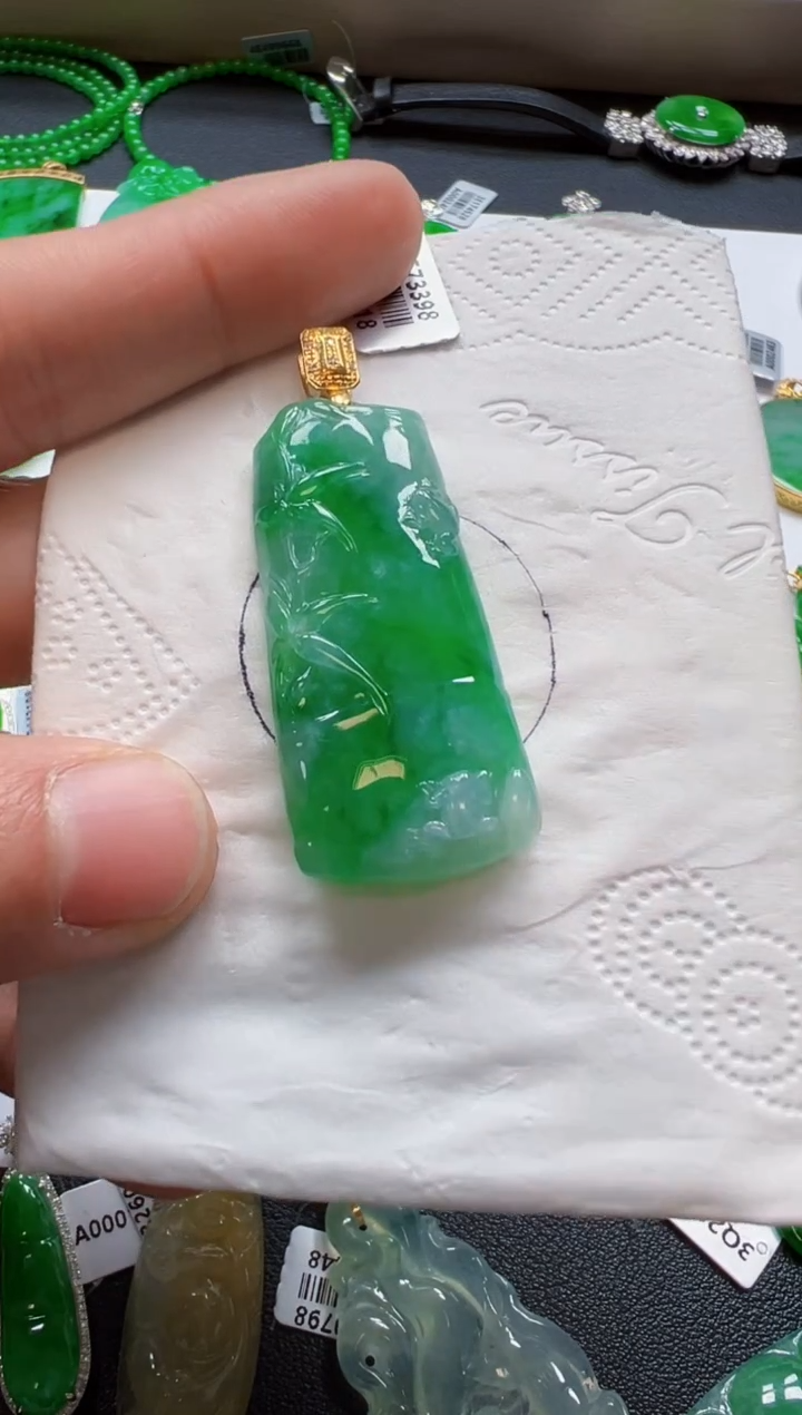 【闪购商品】定制翡翠18K金镶嵌5800元