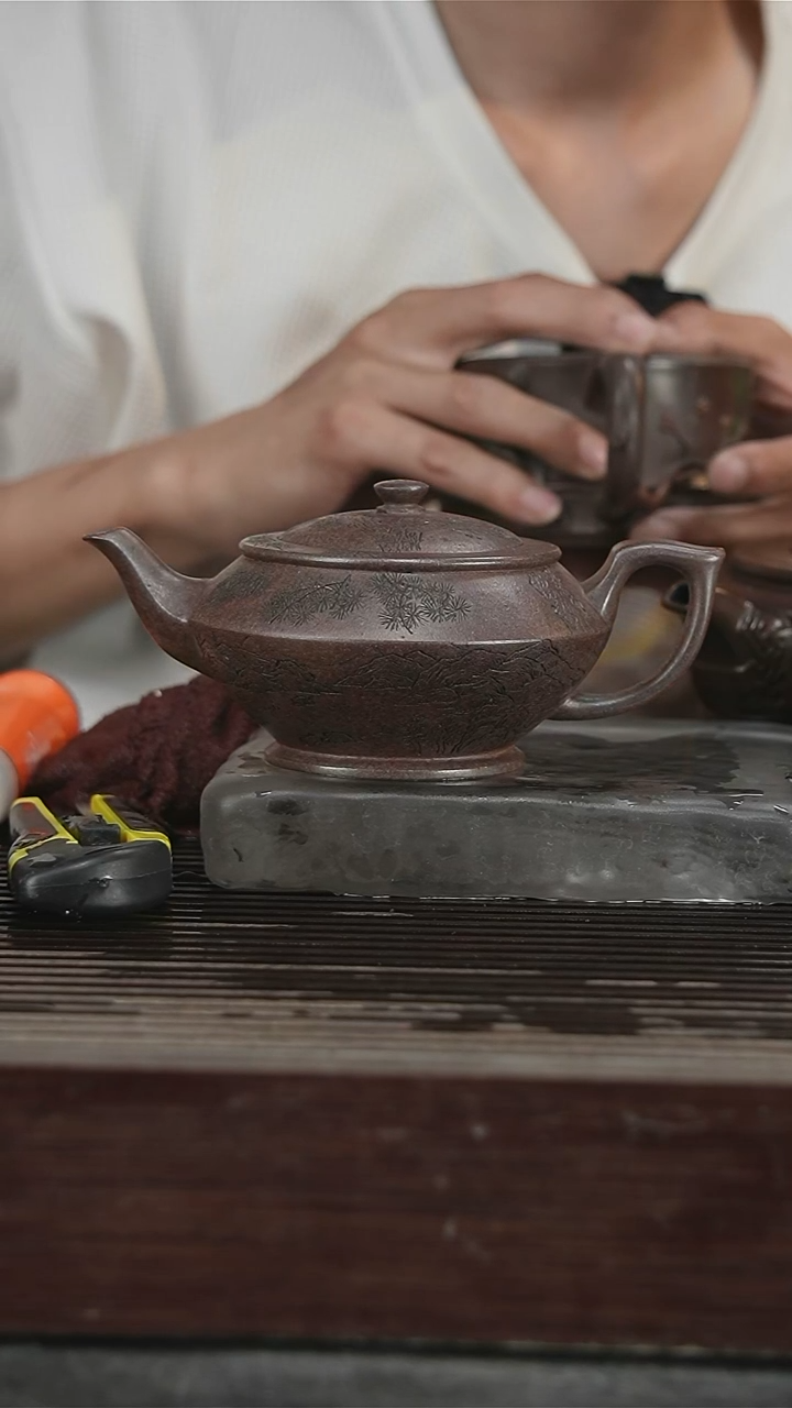 茶壶紫砂高工，带证240CC带证160号