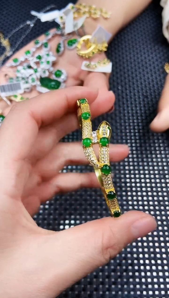 【闪购商品】翡翠手镯未镶嵌111111111