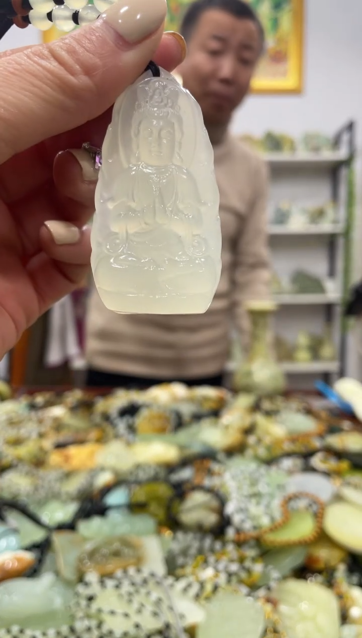 【闪购商品】岫玉吊坠未镶嵌               