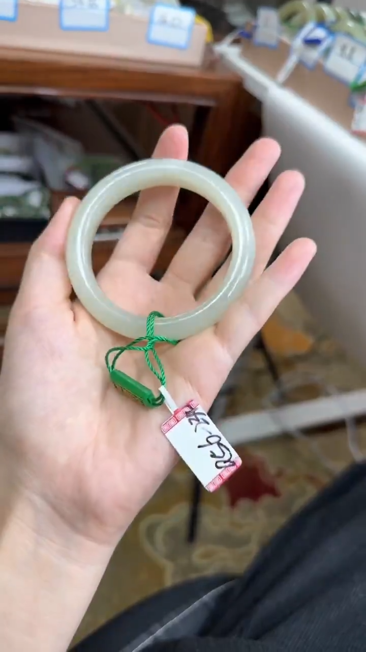 未镶嵌手镯和田玉56