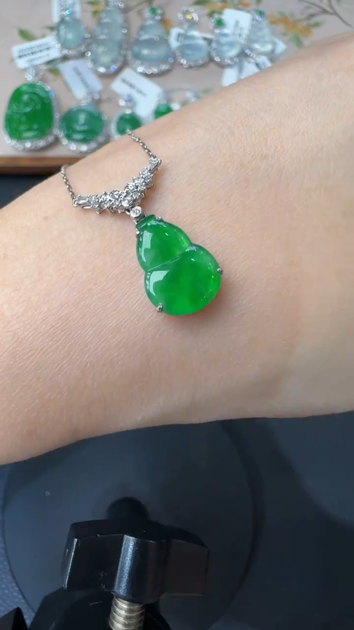 【闪购商品】翡翠颈饰18K金镶嵌套链10