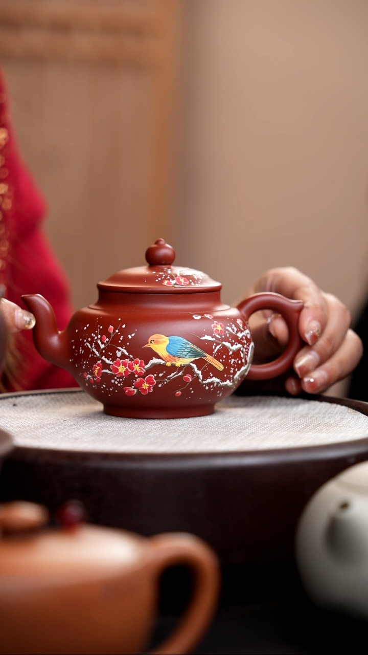 【闪购商品】紫砂茶壶朱泥笑樱泥绘雪景