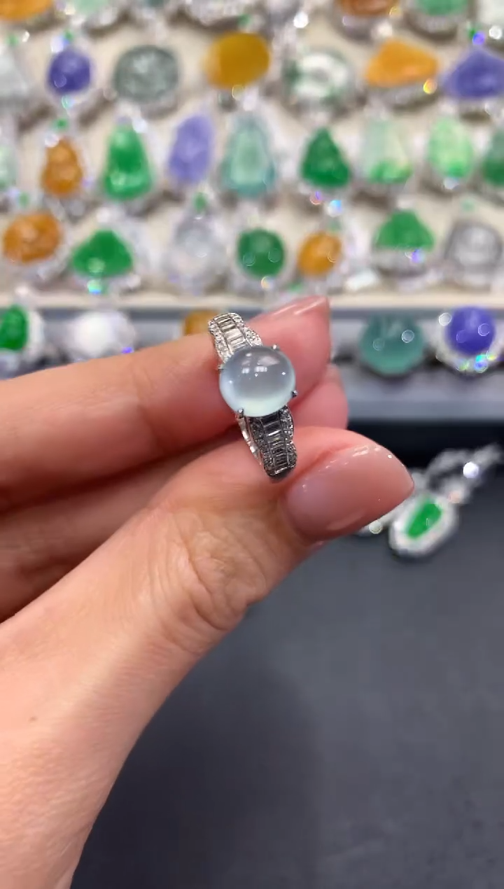 【闪购商品】翡翠戒指18K金镶嵌w26