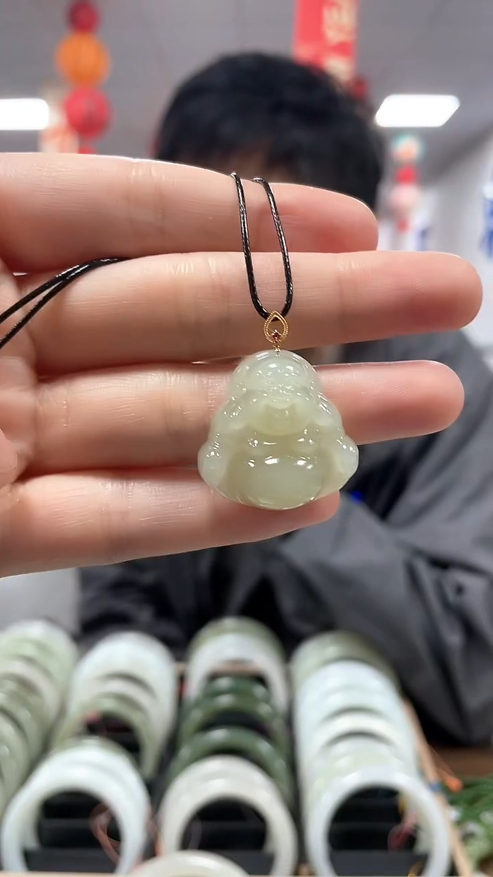 【闪购商品】和田玉颈饰18K金镶嵌翠佛公挂件一件
