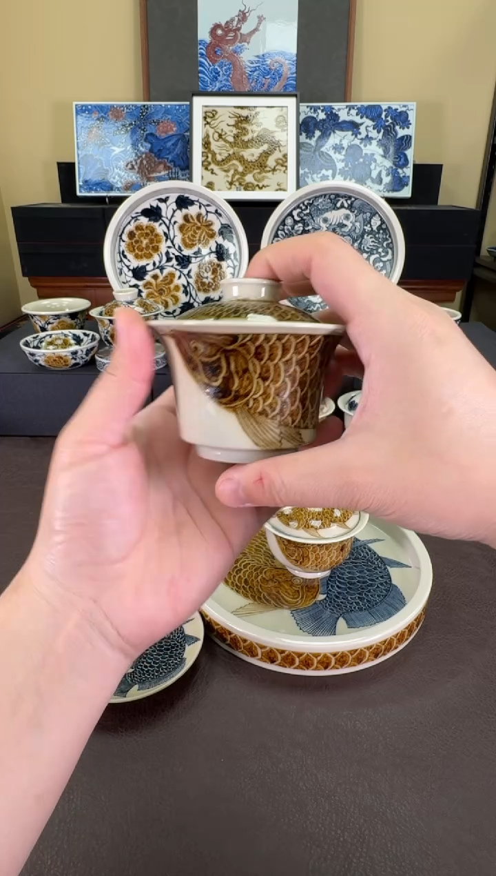 【闪购商品】二号釉金龙鱼马蹄盖碗