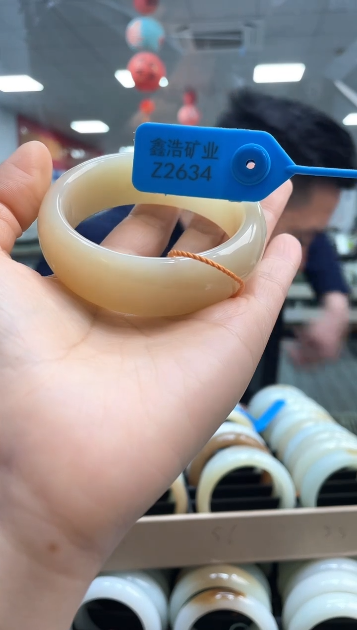 未镶嵌手镯和田玉手镯 Z2634 圈口55