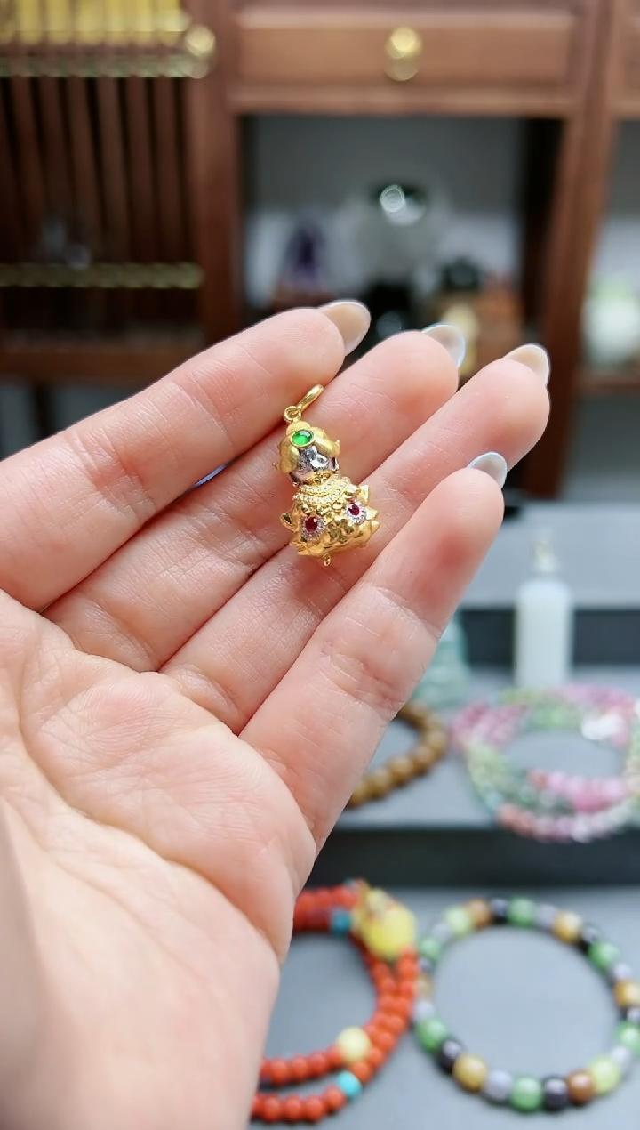 【闪购商品】18K金颈饰18k金文殊吊坠*1 ZX赠链