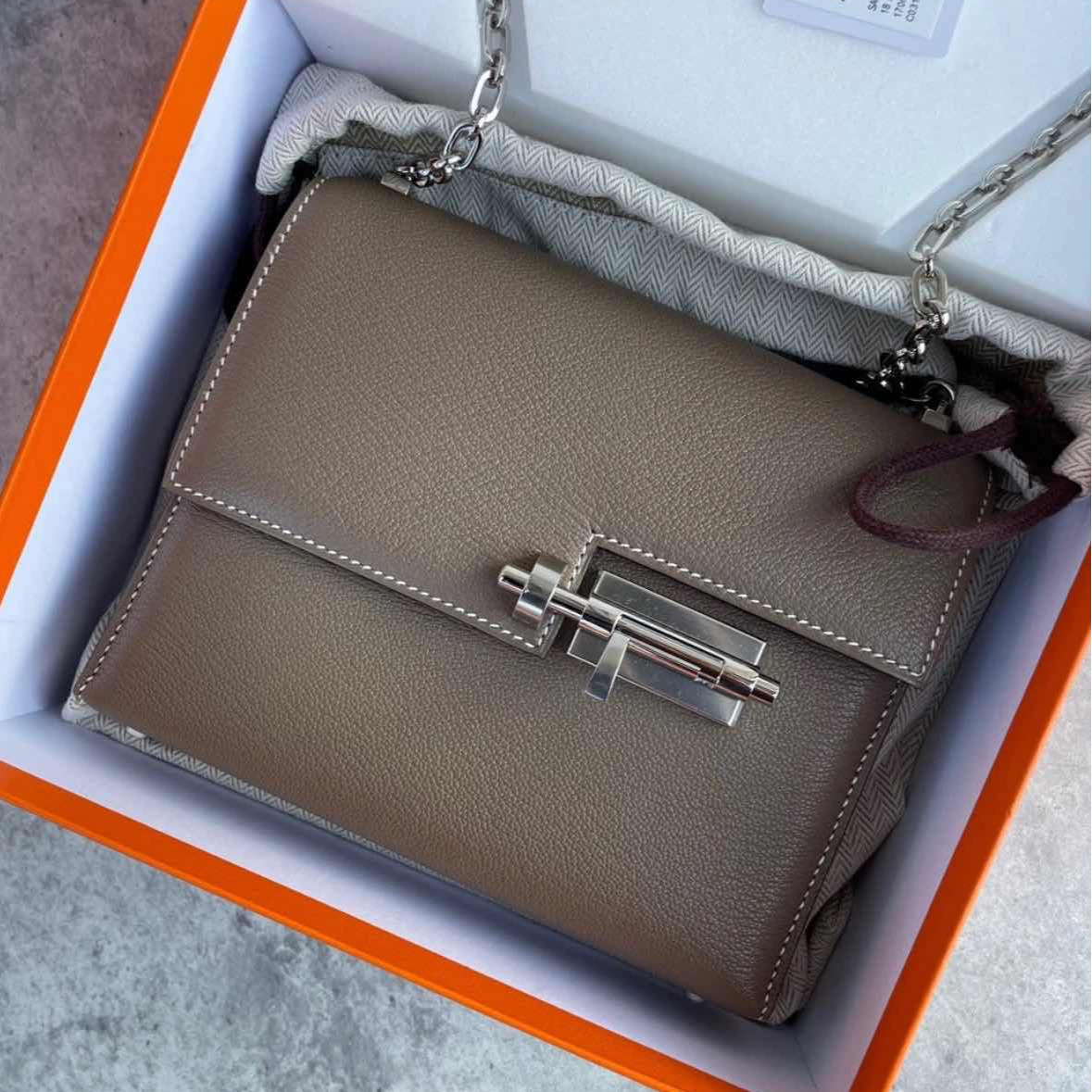99新 Hermes/爱马仕 小花6珊 插销包 mini 大象灰 山羊皮 U刻银扣