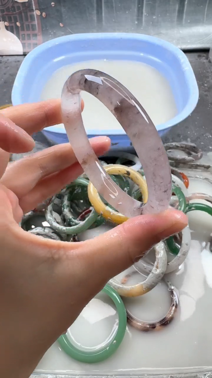 【闪购商品】石英质玉手镯未镶嵌99 6162