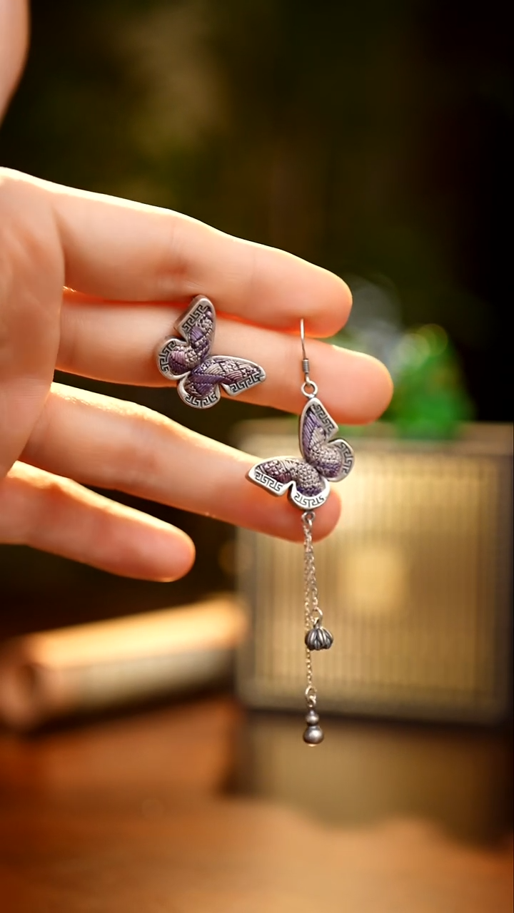 刺绣私人定制苗族手工Q122