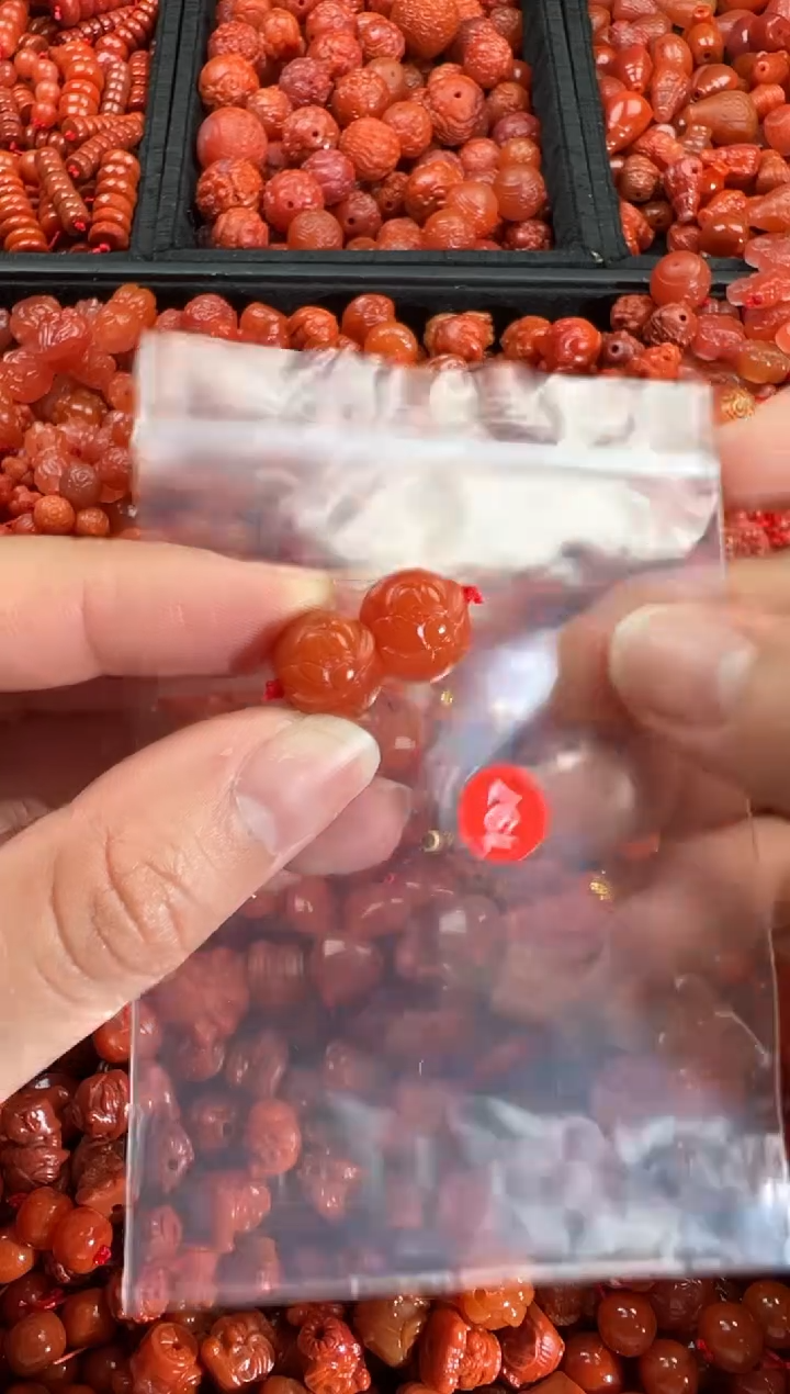 【闪购商品】南红玛瑙颈饰未镶嵌1