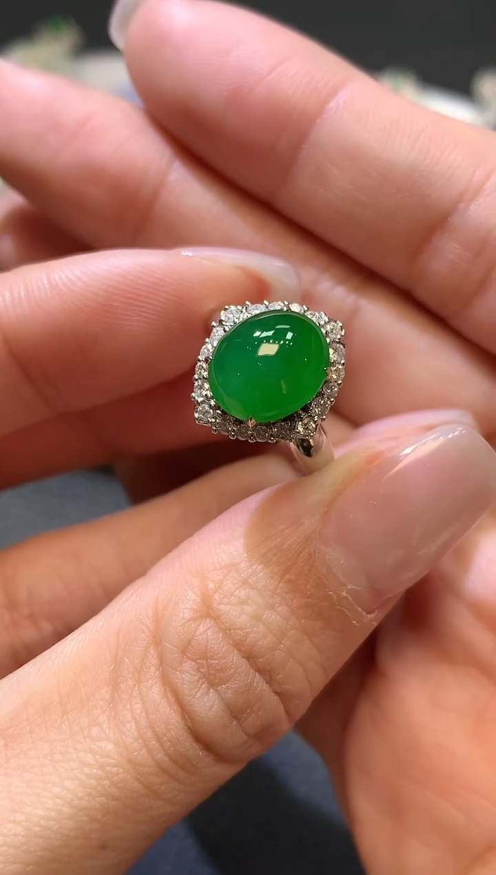 翡翠18K金镶嵌戒指C66一件