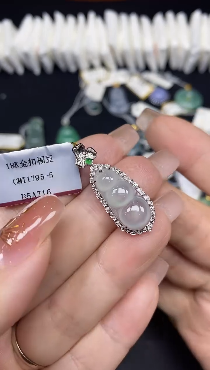 吊坠(不含链)18K金镶嵌翡翠豆子18K金扣镶嵌@@CMT1795-5