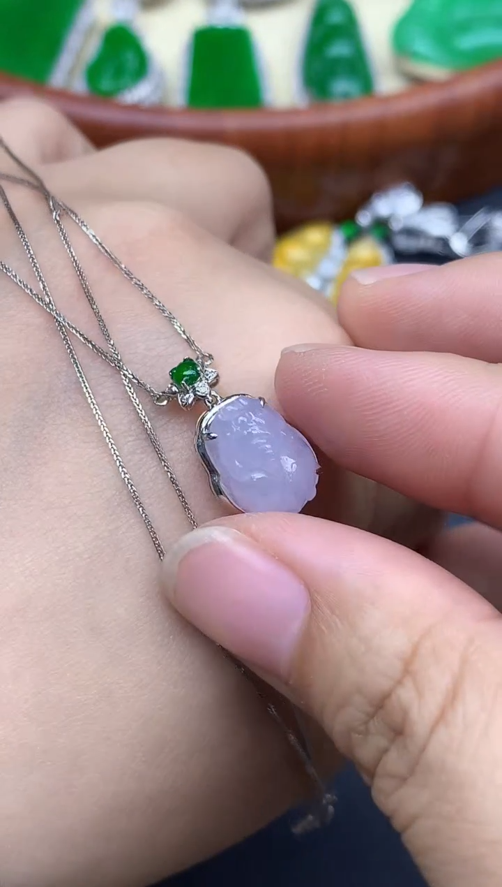 颈饰18K金镶嵌翡翠430-中国好珍宝