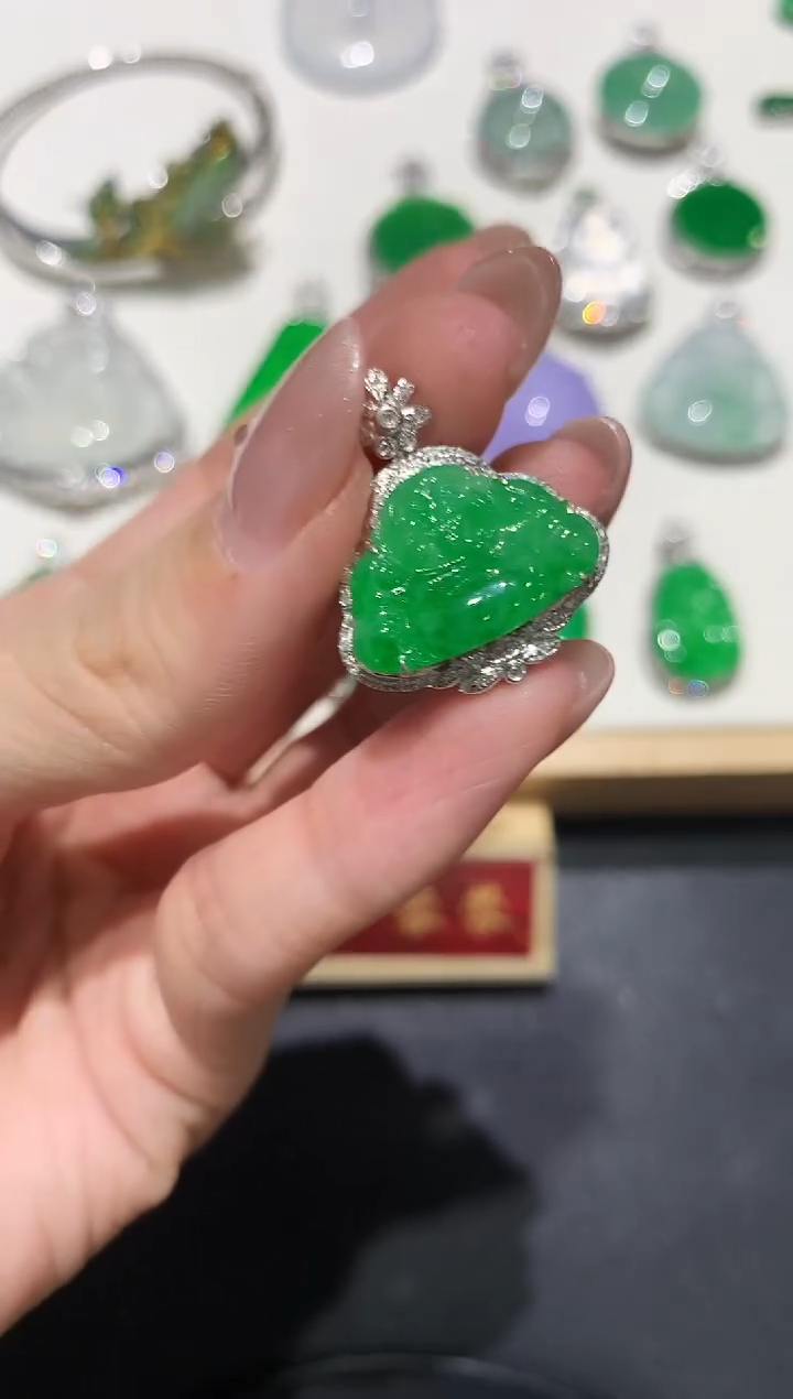 翡翠18K金镶嵌吊坠(不含链)团购2