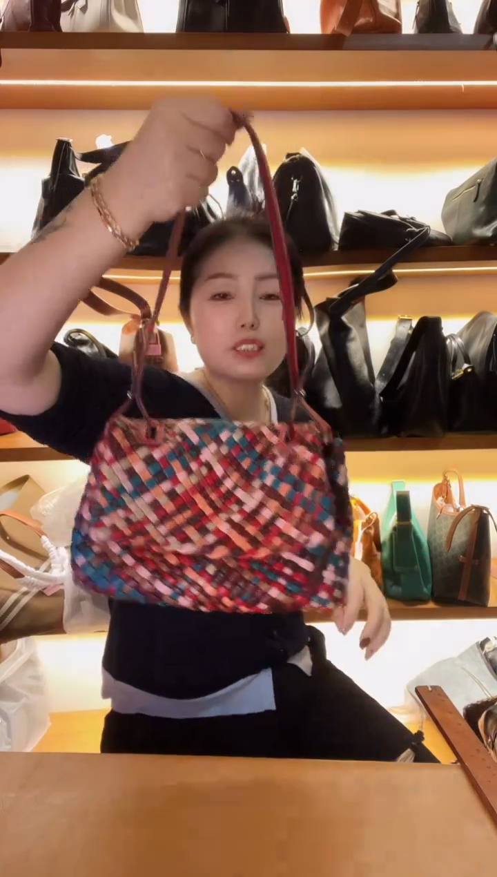 牛皮（革）高端订制时尚百搭女士手提斜跨包