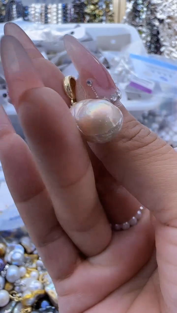 【闪购商品】淡水珍珠吊坠未镶嵌325