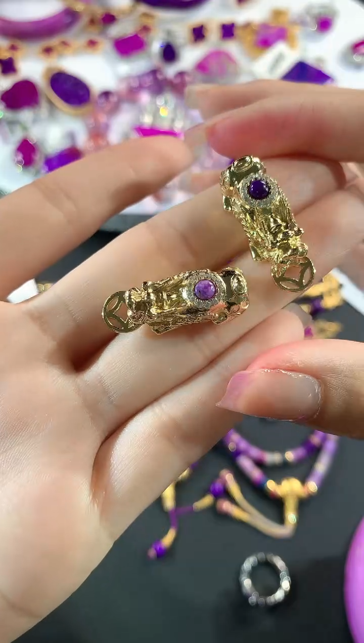【闪购商品】银S925镶嵌苏纪石（舒俱来）.舒俱来吊坠多样性发一
