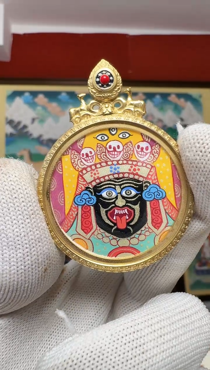 吊坠扎老师-热贡元旦唐卡画院 周毛