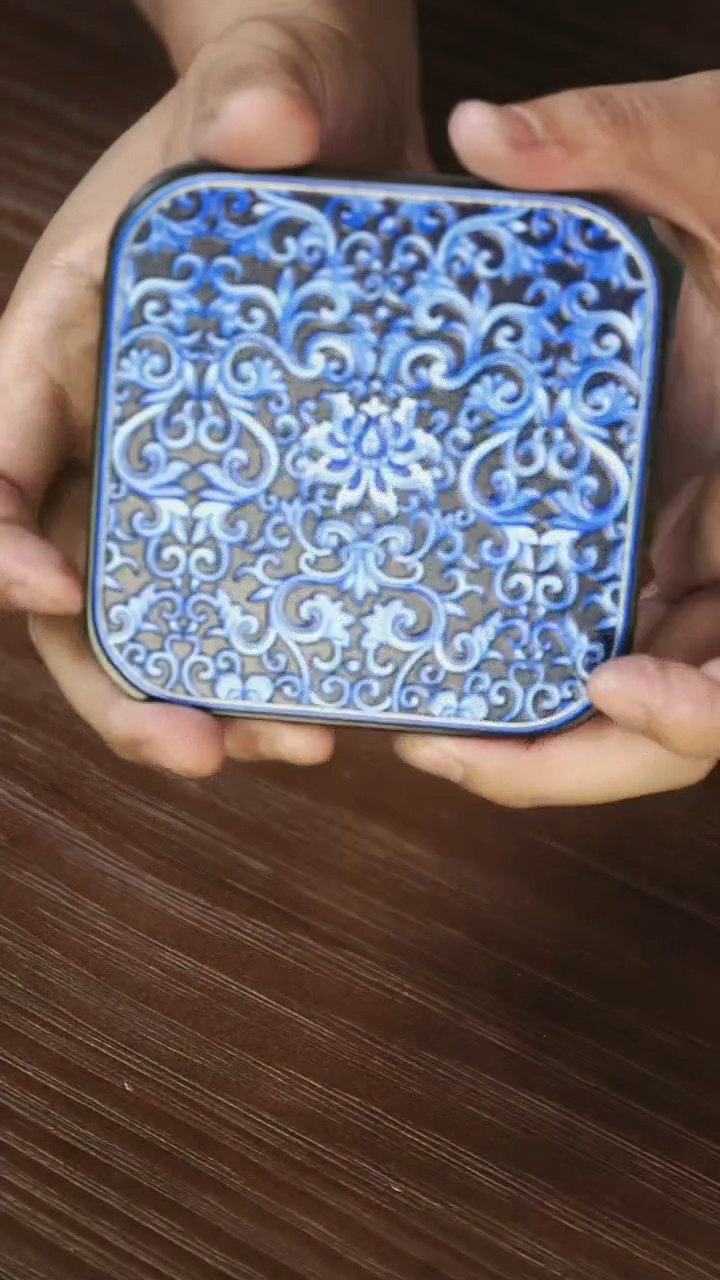 壹藏贰宝蓝宝相杯垫一片