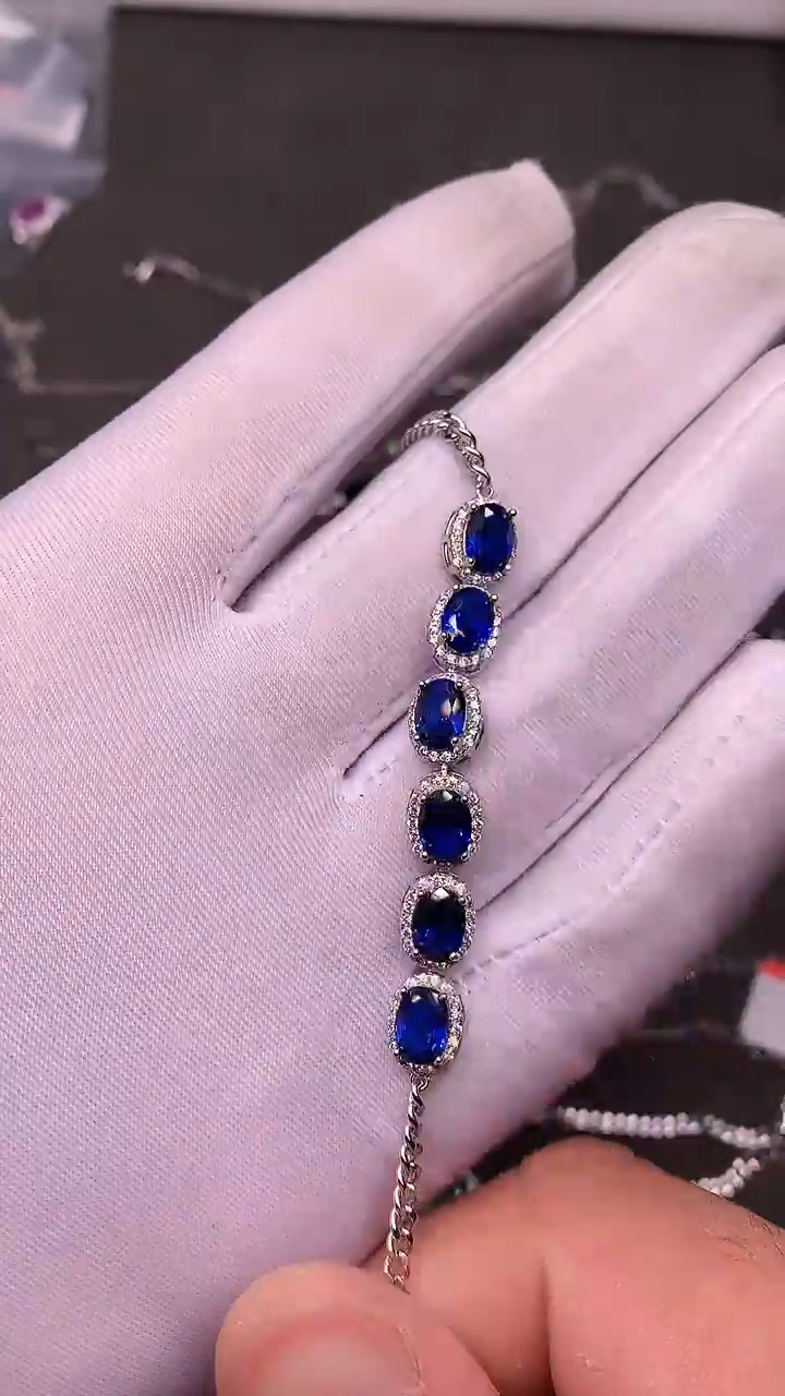 【闪购商品】蓝宝石手链银S925镶嵌.......