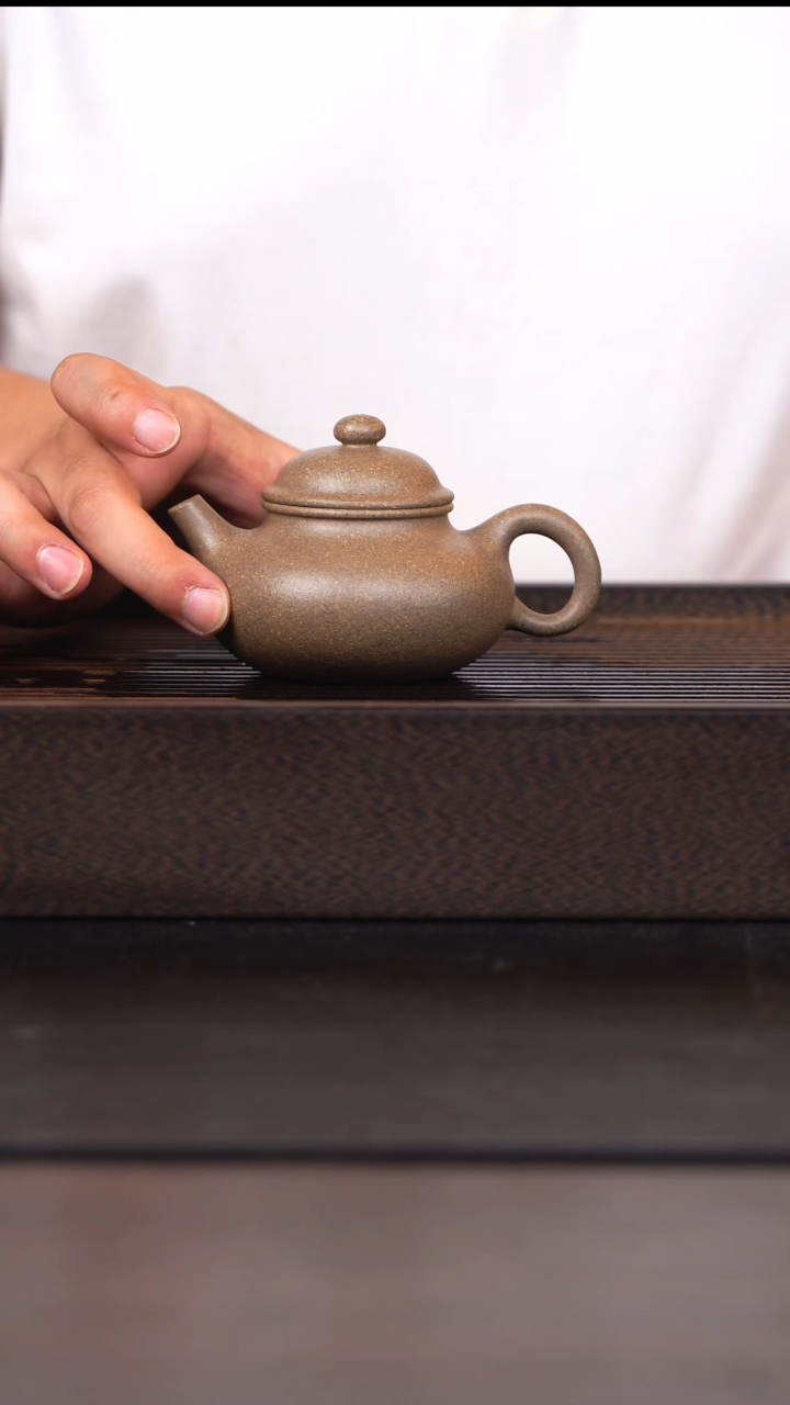 茶壶紫砂精工半仙口青段容天180cc