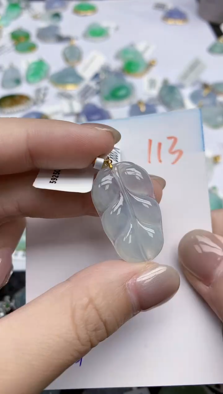 【闪购商品】翡翠颈饰18K金镶嵌天然翡翠A货