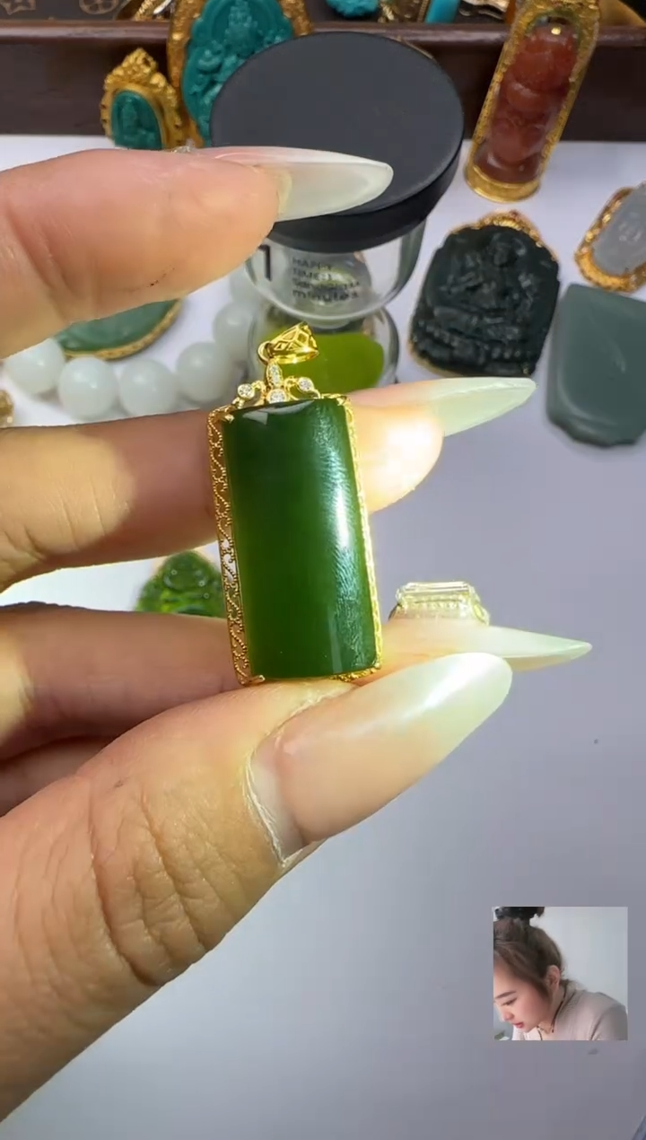 【闪购商品】和田玉吊坠(不含链)18K金镶嵌和田玉吊坠