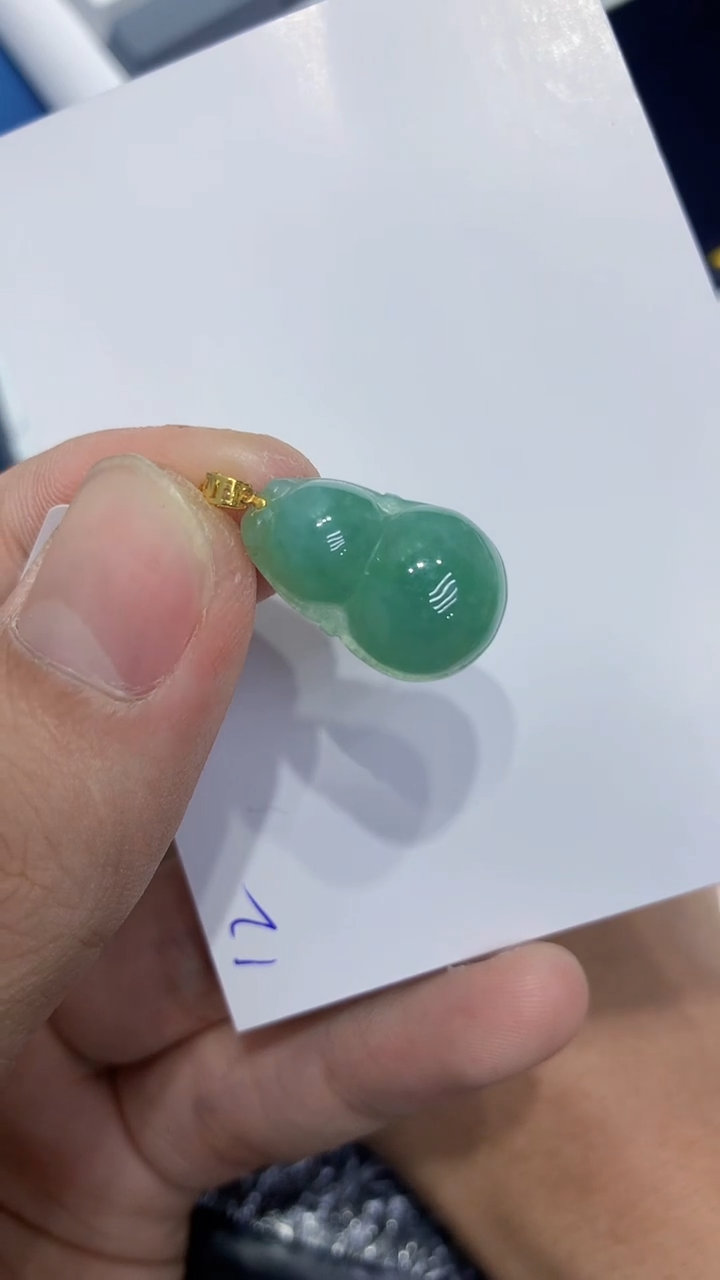 颈饰18K金镶嵌翡翠11