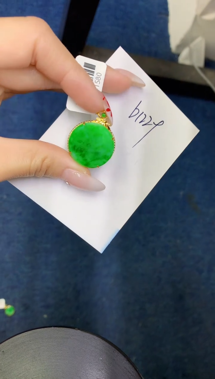 【闪购商品】翡翠颈饰18K金镶嵌000000000000