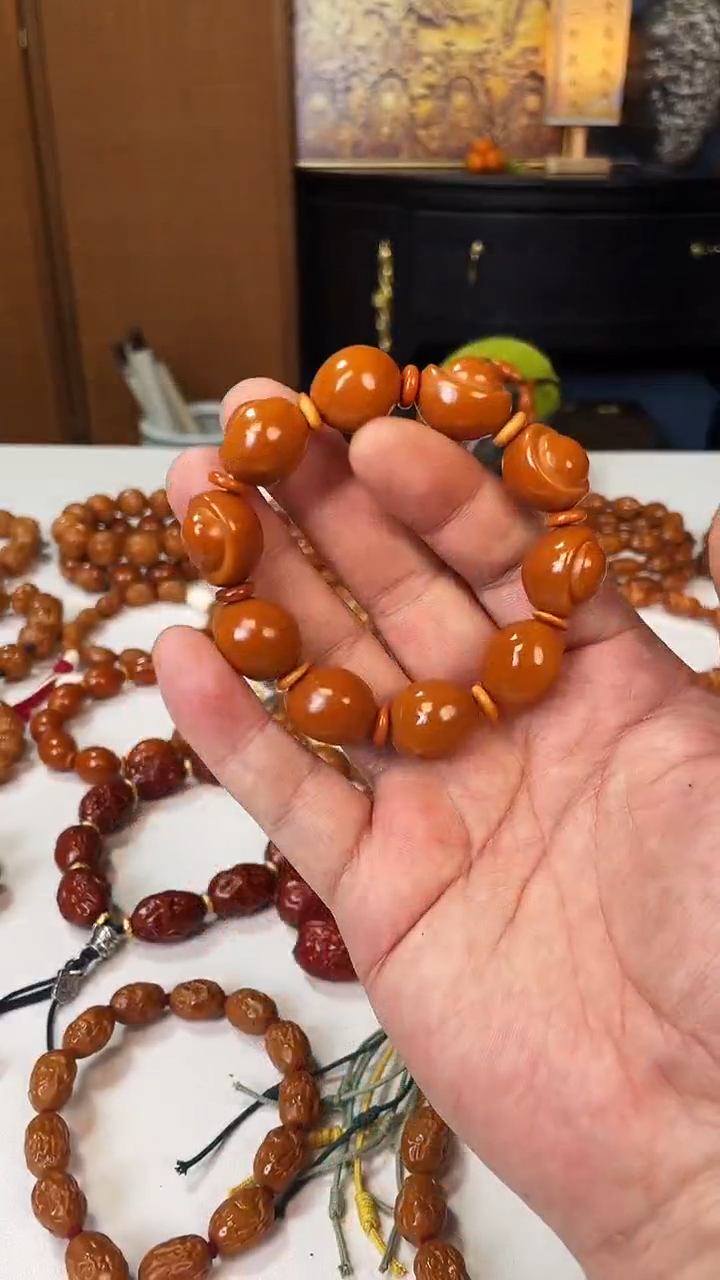 手串/手链橄榄核旭*?元宝